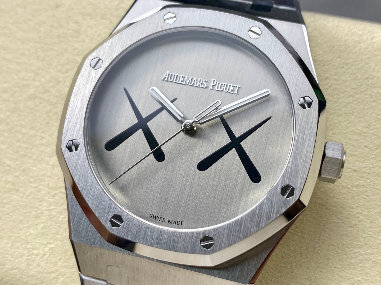 AP RO KAWS 41mm